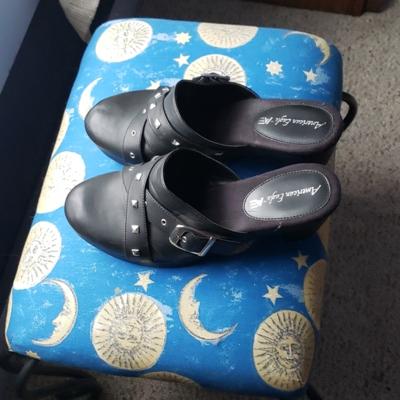 Clogs - Picture 2 of 2